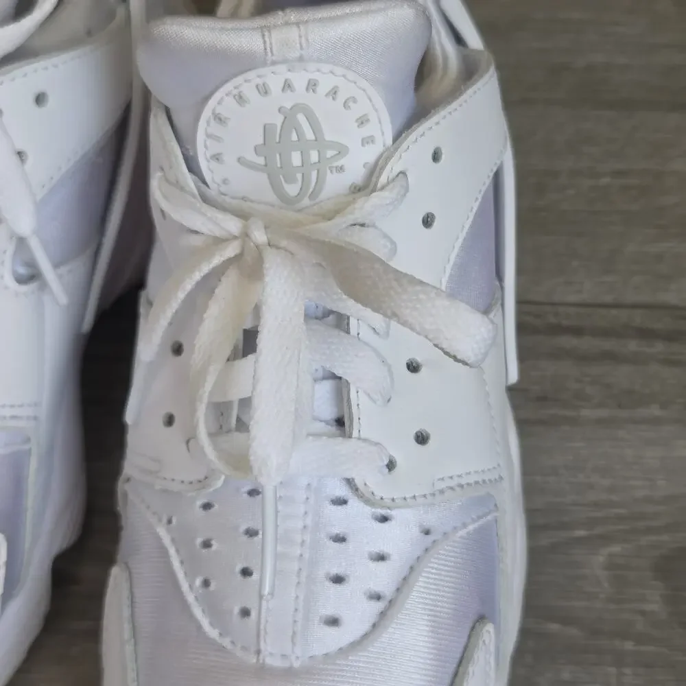 B2 Nike Air Huarache Triple White Women's US 7 Running Shoes (DD1068-102)